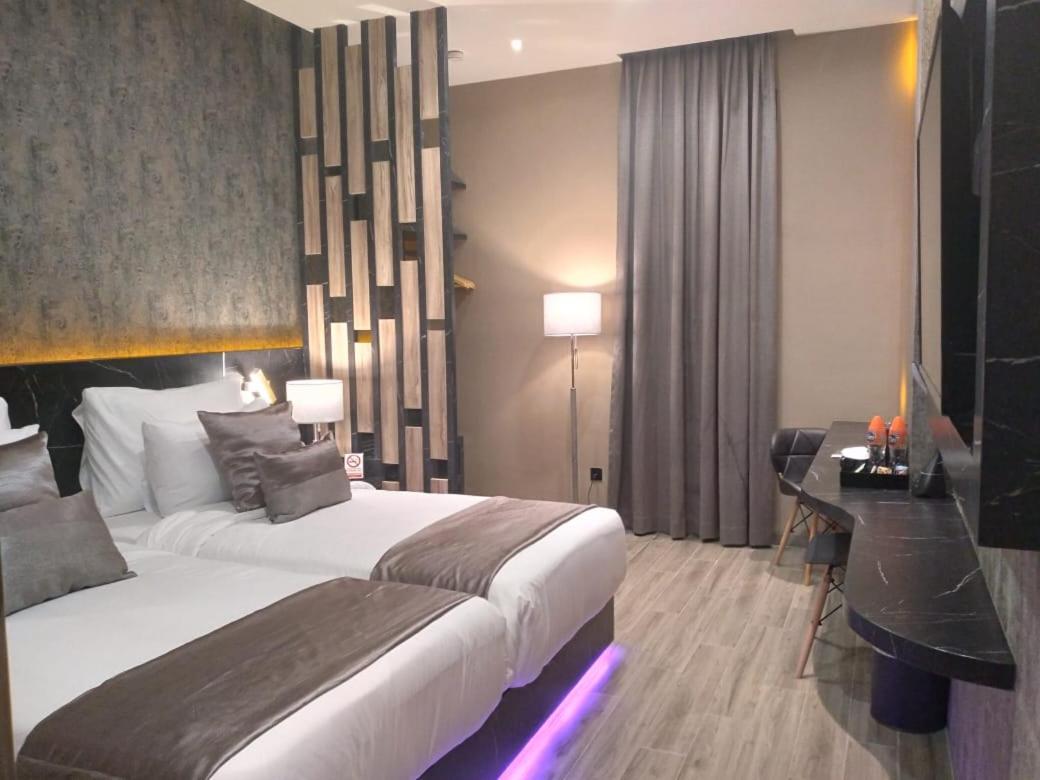 De Paris Hotel ميدان المظهر الخارجي الصورة